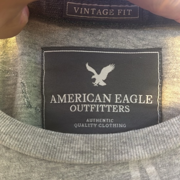 Light gray American Eagle size large vintage fit - Picture 2 of 3